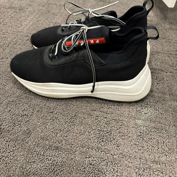 Prada Sport
Prada Sport Black Knit Fabric Athletic
Sneakers Size 7 - Picture 4 of 4